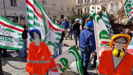 Mobilitazione della Cisl contro le morti sul lavoro: sit in davanti la Prefettura